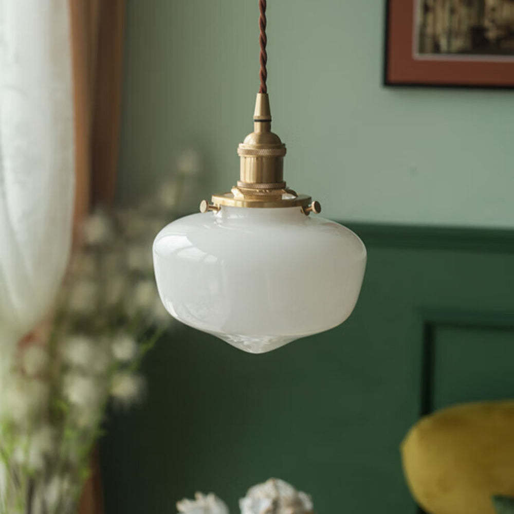 Retro Brass Lantern Pendant Light – Timeless Elegance with Vintage Charm