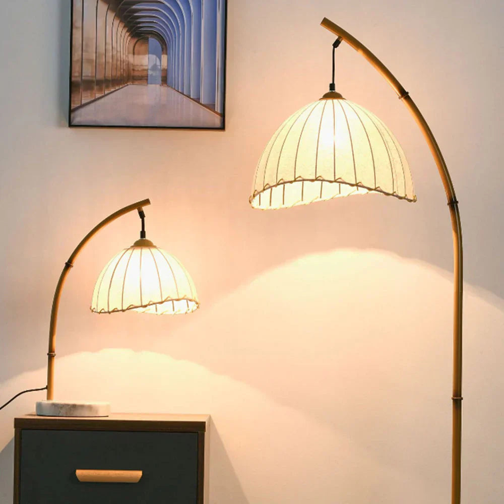 Japanese Bamboo Floor Lamp – Minimalist Zen-Inspired Lighting for a Tranquil Atmosphere