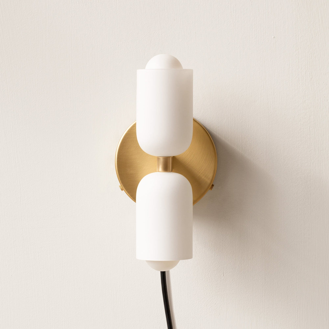 Minimalist Acrylic Wall Light – Soft Up & Down Lighting for a Warm Ambiance