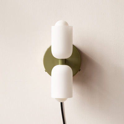 Minimalist Acrylic Wall Light – Soft Up & Down Lighting for a Warm Ambiance
