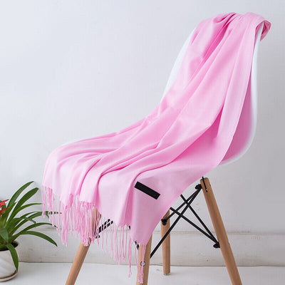 Liora Cashmere Scarf – Elegant and Versatile Winter Style
