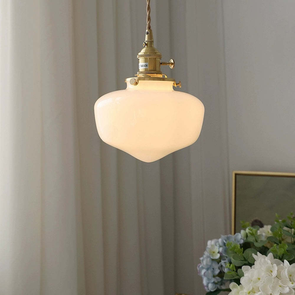 Retro Brass Lantern Pendant Light – Timeless Elegance with Vintage Charm
