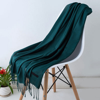 Liora Cashmere Scarf – Elegant and Versatile Winter Style