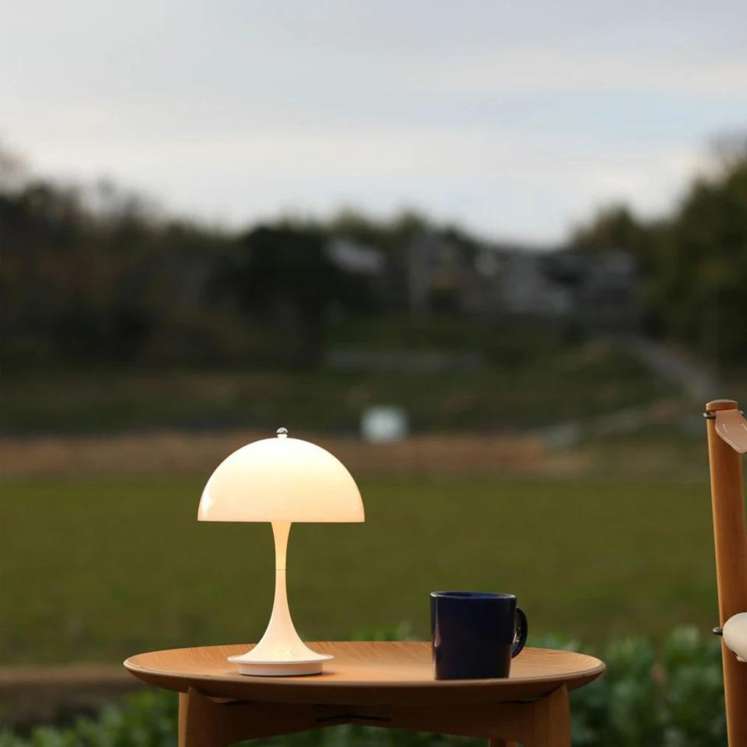 Luxe ÉclatLumière Table Lamp – Elegant Design for a Luxurious Interior
