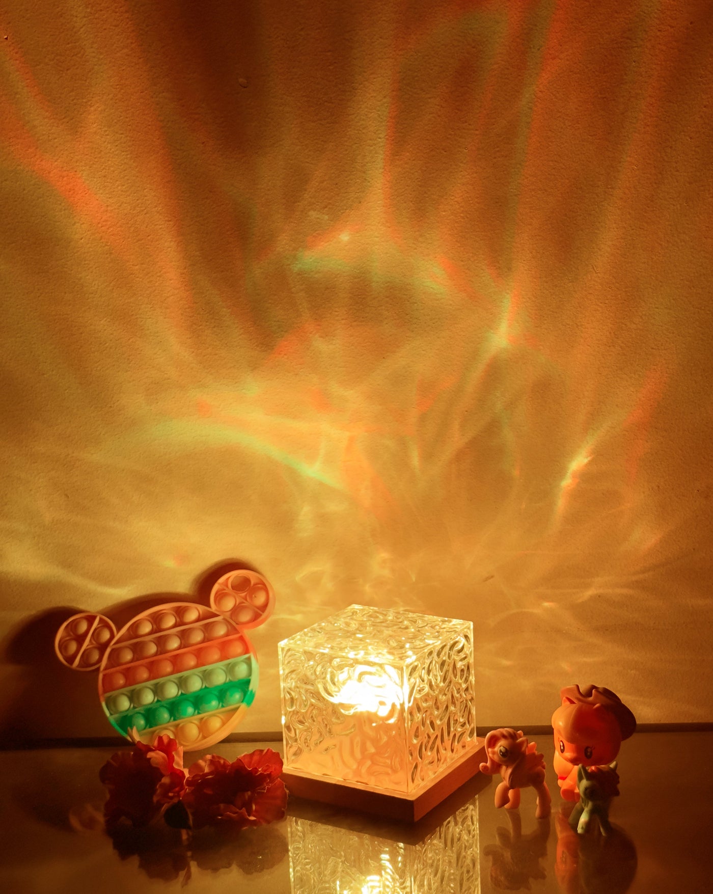 Qrismora Aurora Lamp – Captivating Northern Lights for a Tranquil Ambience