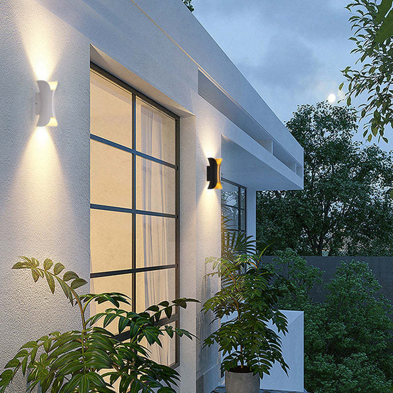 Waterproof LED Wall Light – Modern Aluminium Outdoor Lamp for Patios & Pathways
