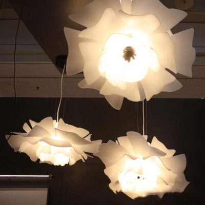 Bella Modern Design Pendant Lamp – A Floral Touch for a Blooming Atmosphere