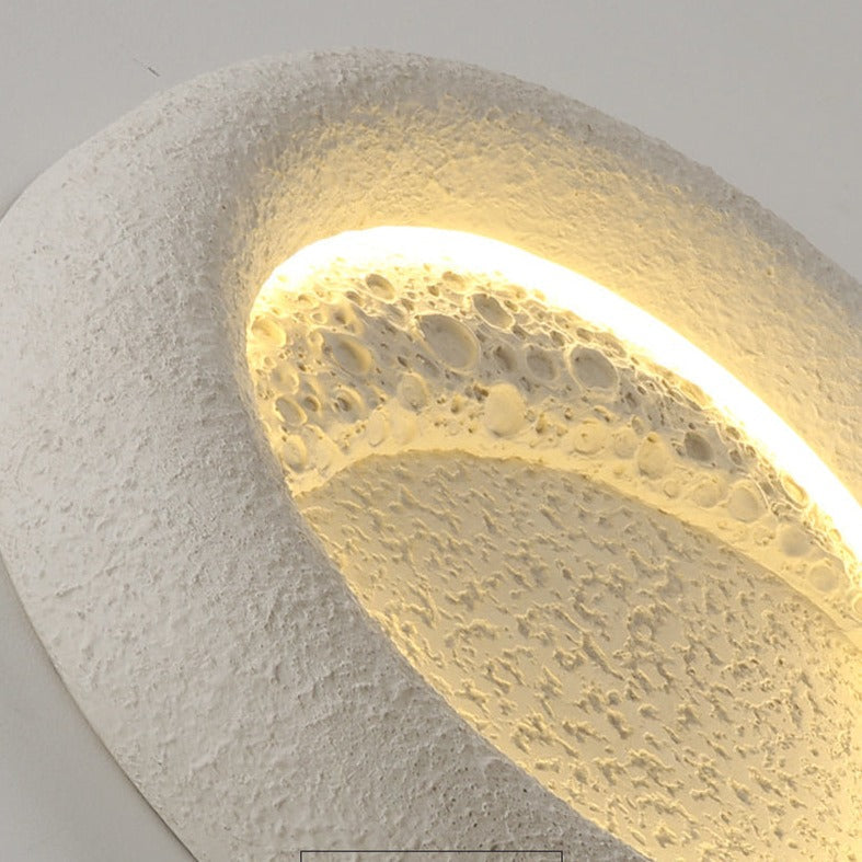 Modern Luxury Round Wall Lamp – Elegant Resin LED Light for Hotels & Living Spaces