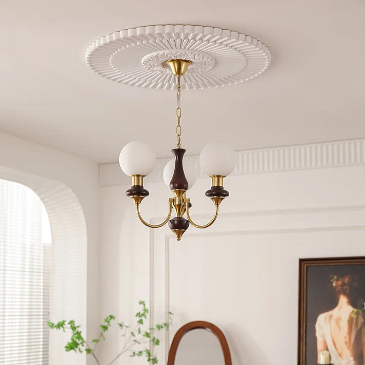 Vintage Chandelier – Timeless Elegance with a Touch of Nostalgia