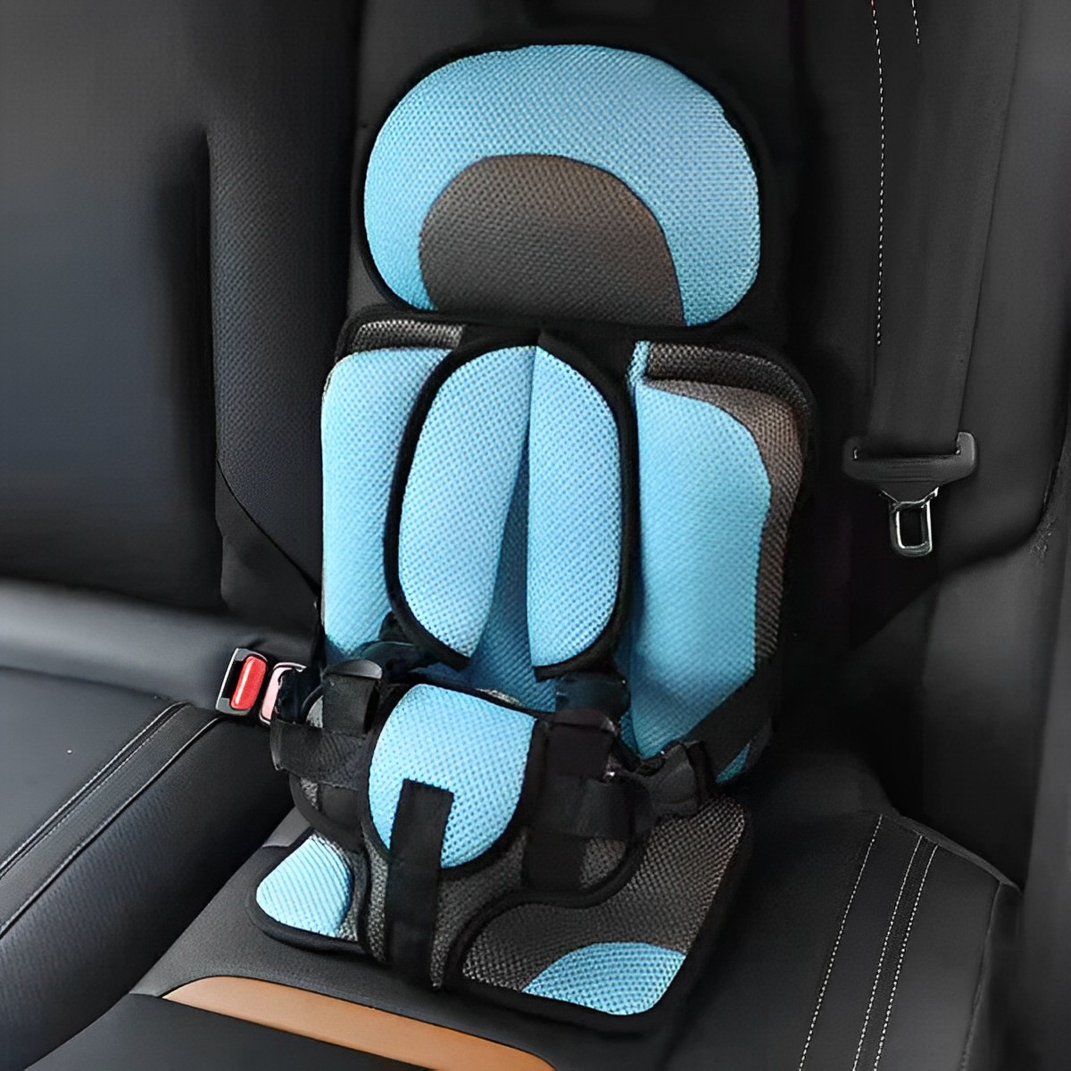 BabyMax Portable Car Seat – Lightweight, Safe & Travel-Friendly