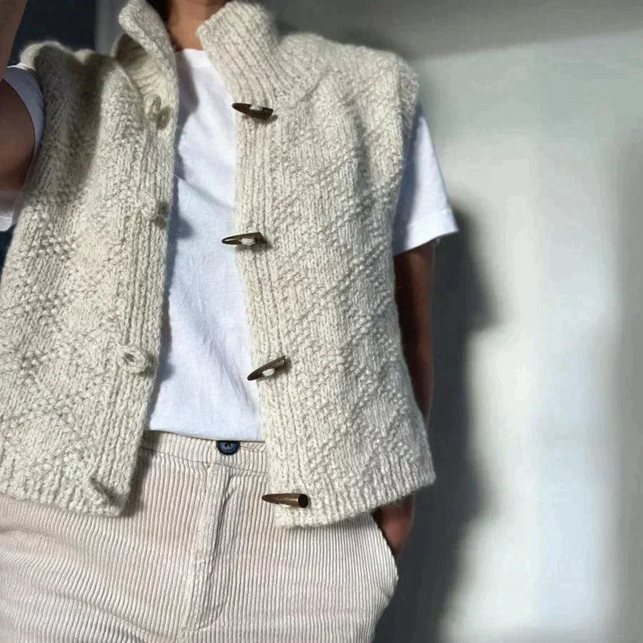 Buttoned Cotton Cardigan – Chic and Comfortable Casual Style