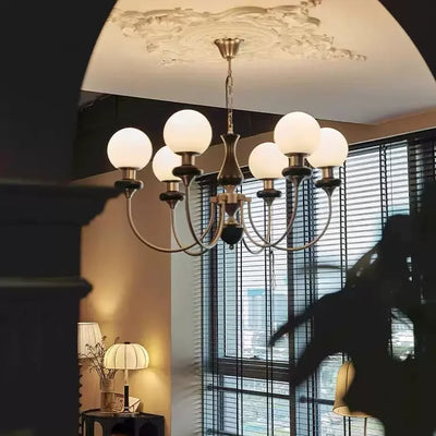 Vintage Chandelier – Timeless Elegance with a Touch of Nostalgia