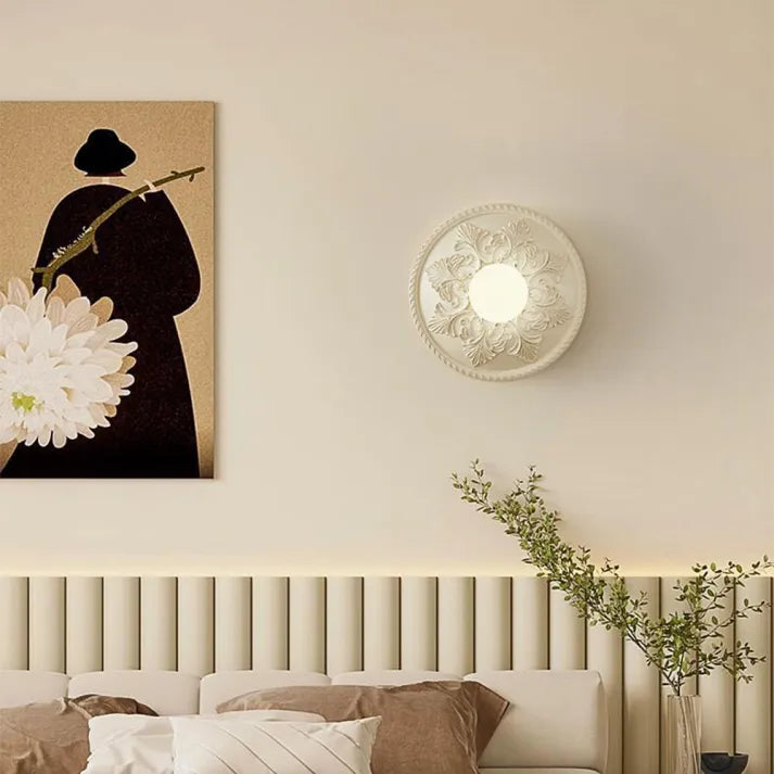 Modern Resin Wall Light – Elegant Coffee-Toned Contemporary Design