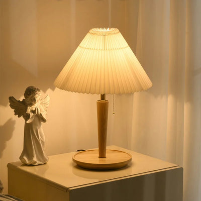 Vintage Pleated Wood Table Lamp – Timeless Elegance with a Warm Glow