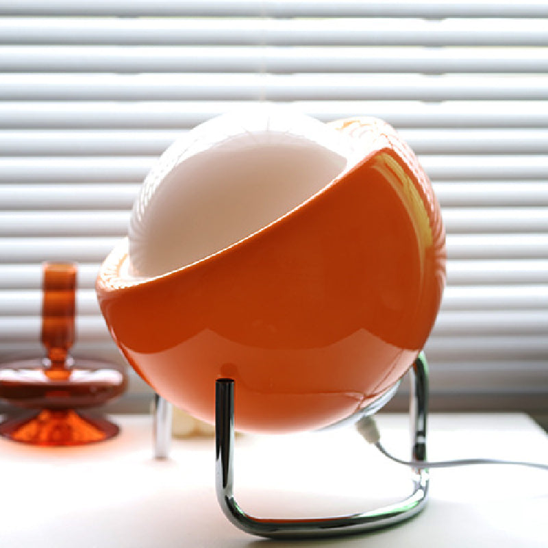 Bauhaus Medieval Indoor Table Lamp – A Timeless Fusion of Retro Charm & Modern Simplicity