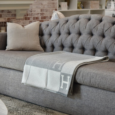 LuxBlanket – Premium Wool & Cashmere Throw for Ultimate Comfort and Elegance