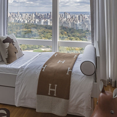LuxBlanket – Premium Wool & Cashmere Throw for Ultimate Comfort and Elegance
