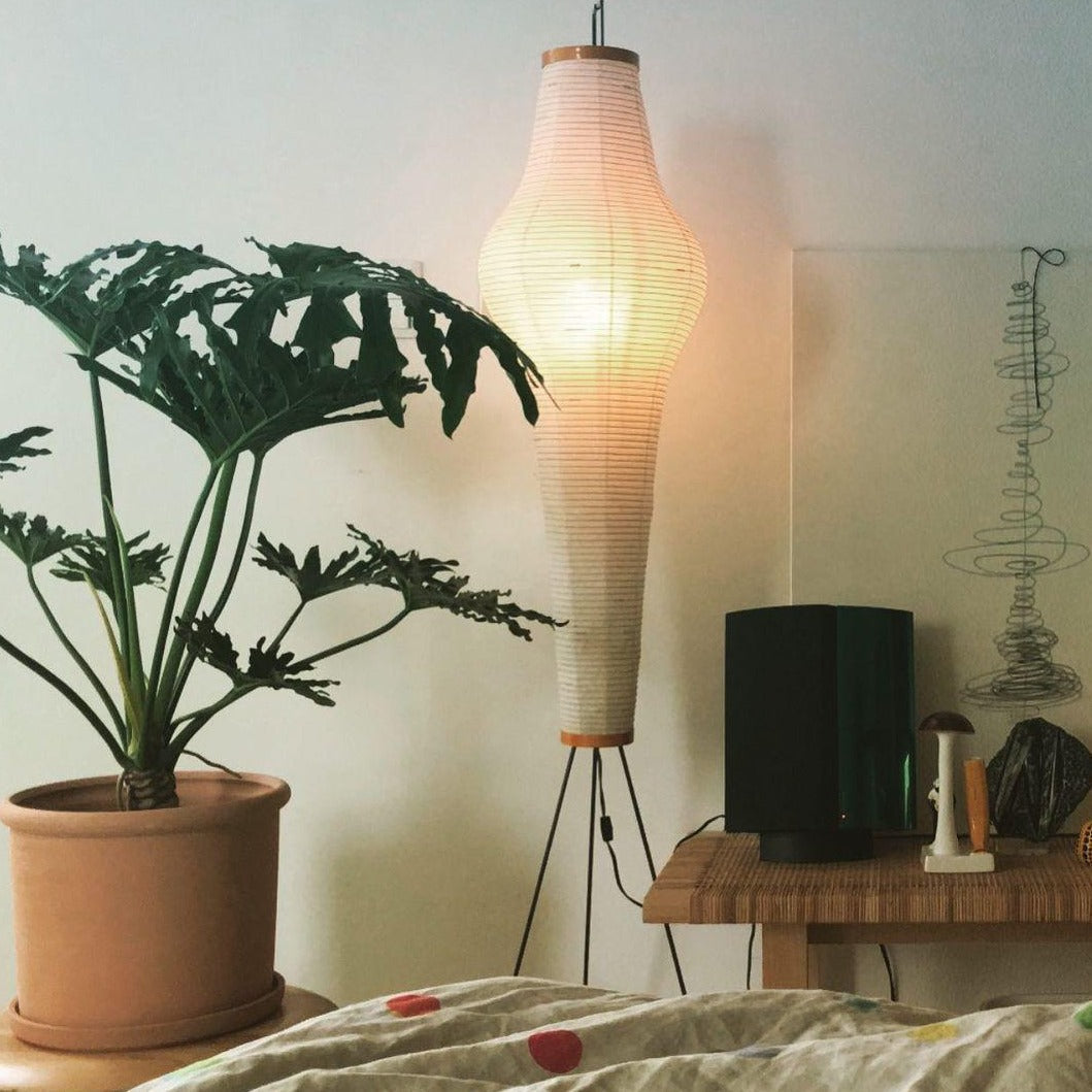Rice Paper Floor Lamp – Minimalist Soft Glow Lighting for a Tranquil Ambience