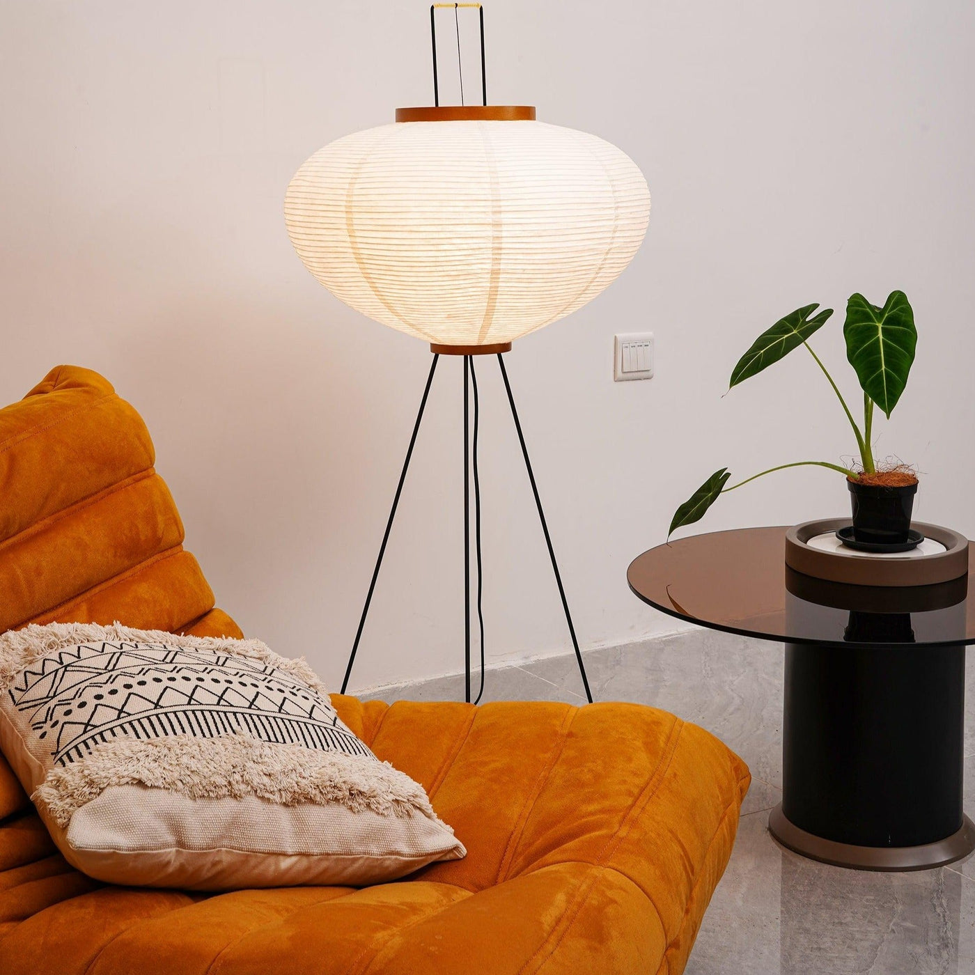 Rice Paper Floor Lamp – Minimalist Soft Glow Lighting for a Tranquil Ambience