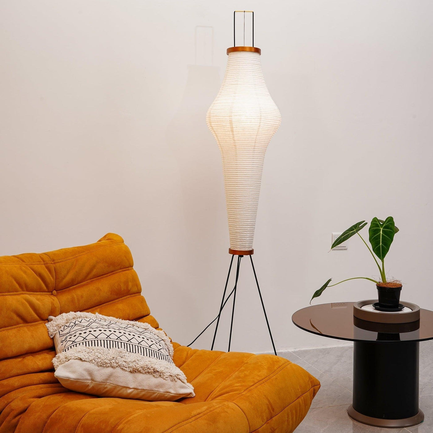 Rice Paper Floor Lamp – Minimalist Soft Glow Lighting for a Tranquil Ambience