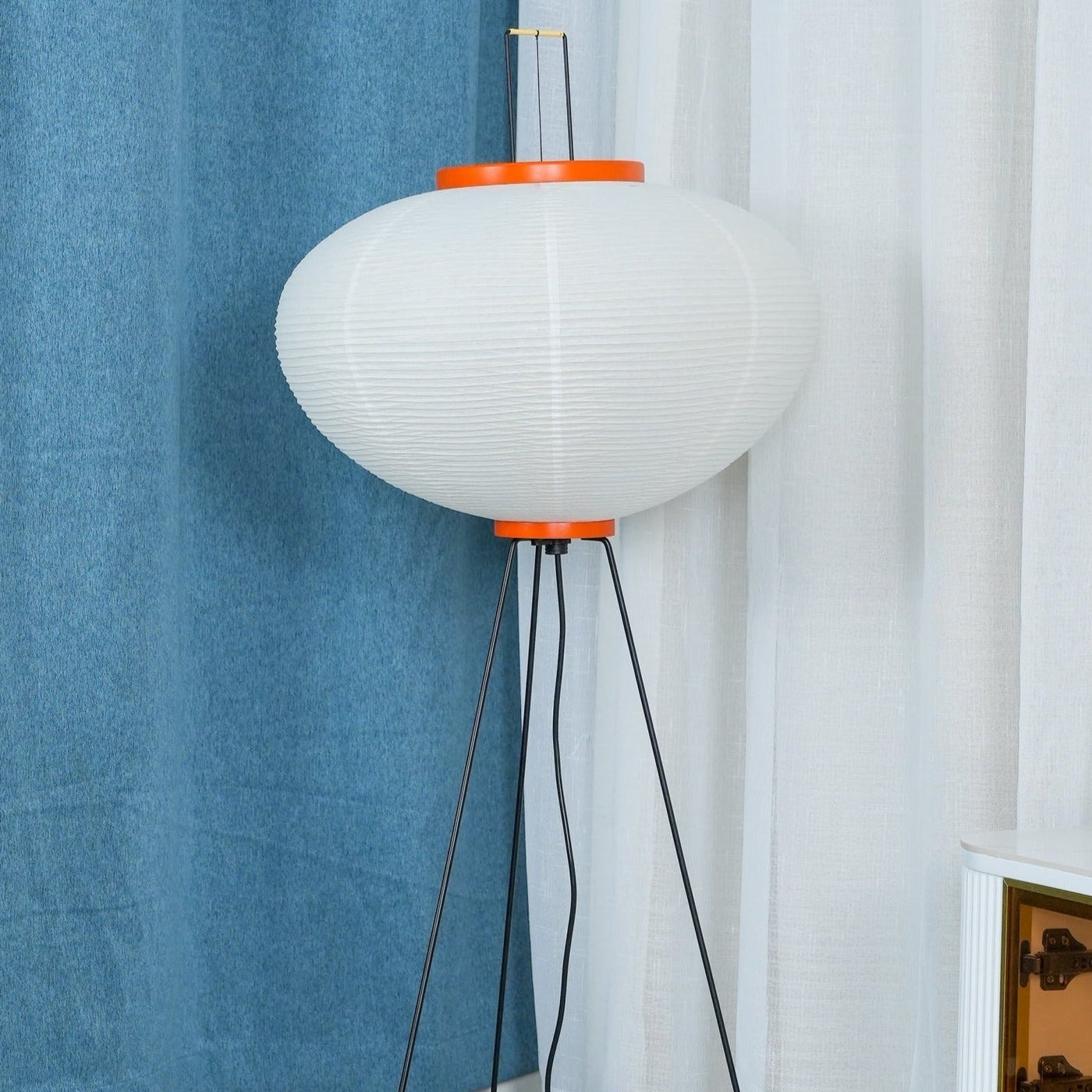 Rice Paper Floor Lamp – Minimalist Soft Glow Lighting for a Tranquil Ambience