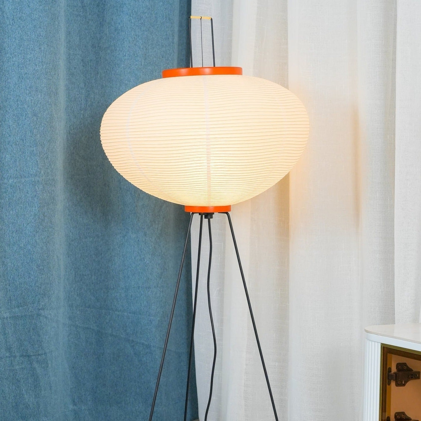 Rice Paper Floor Lamp – Minimalist Soft Glow Lighting for a Tranquil Ambience