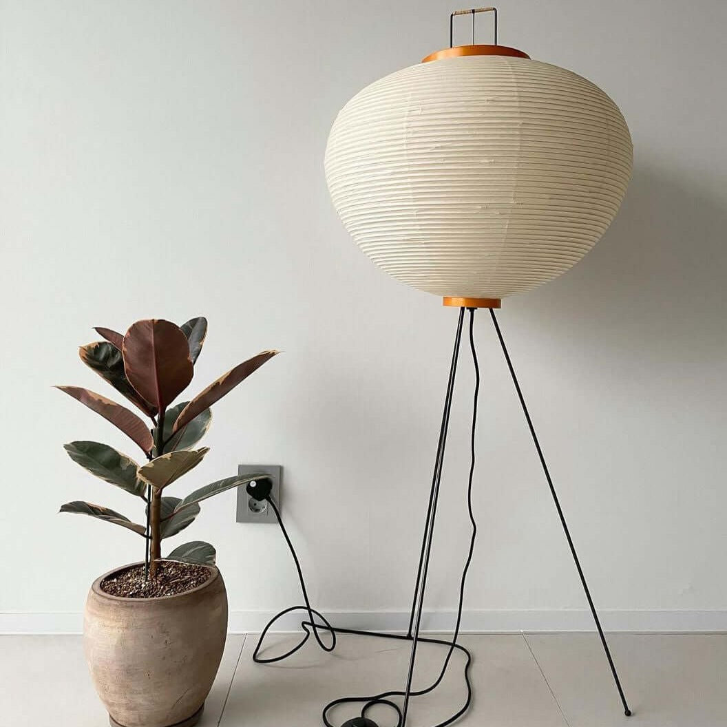 Rice Paper Floor Lamp – Minimalist Soft Glow Lighting for a Tranquil Ambience