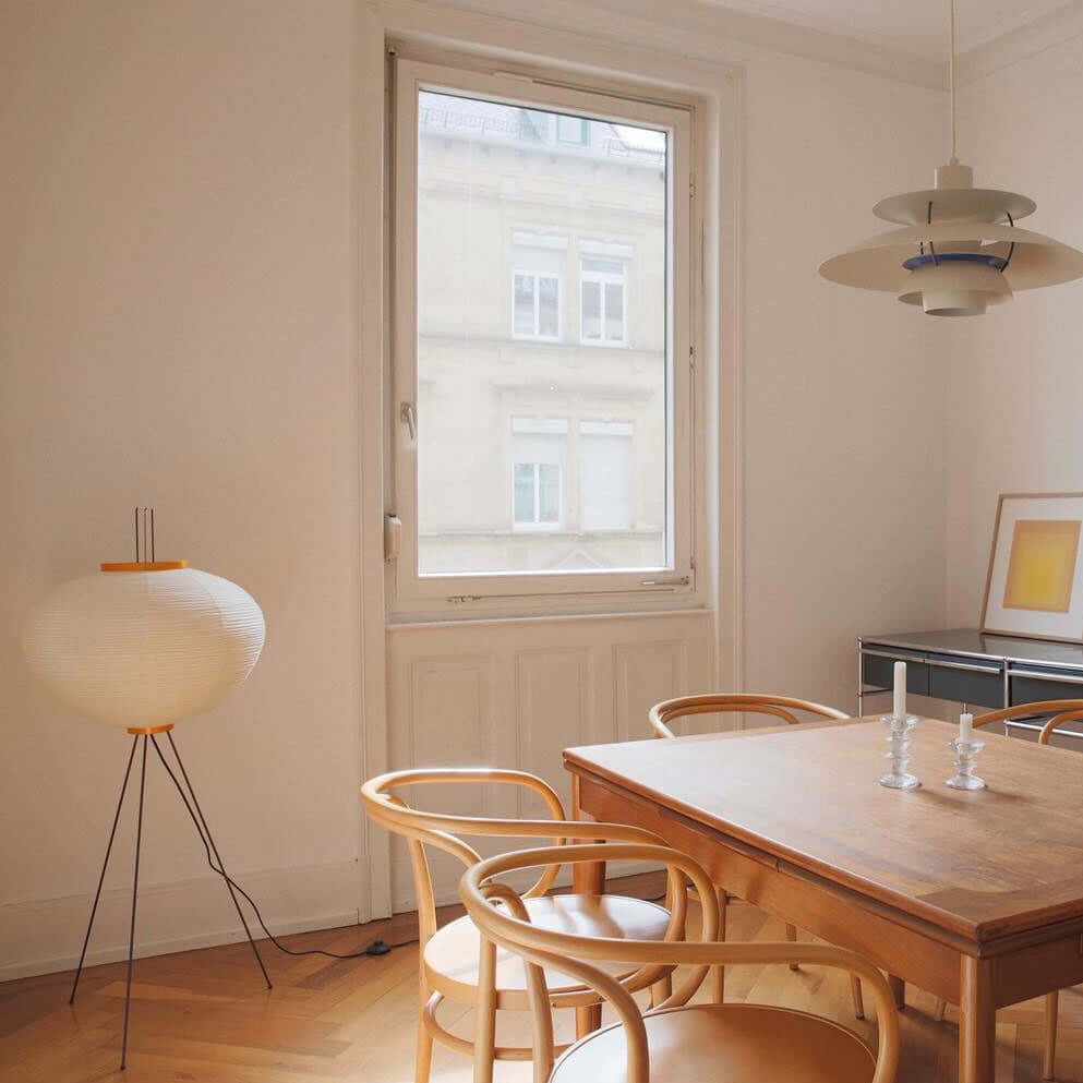 Rice Paper Floor Lamp – Minimalist Soft Glow Lighting for a Tranquil Ambience