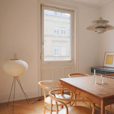 Rice Paper Floor Lamp – Minimalist Soft Glow Lighting for a Tranquil Ambience