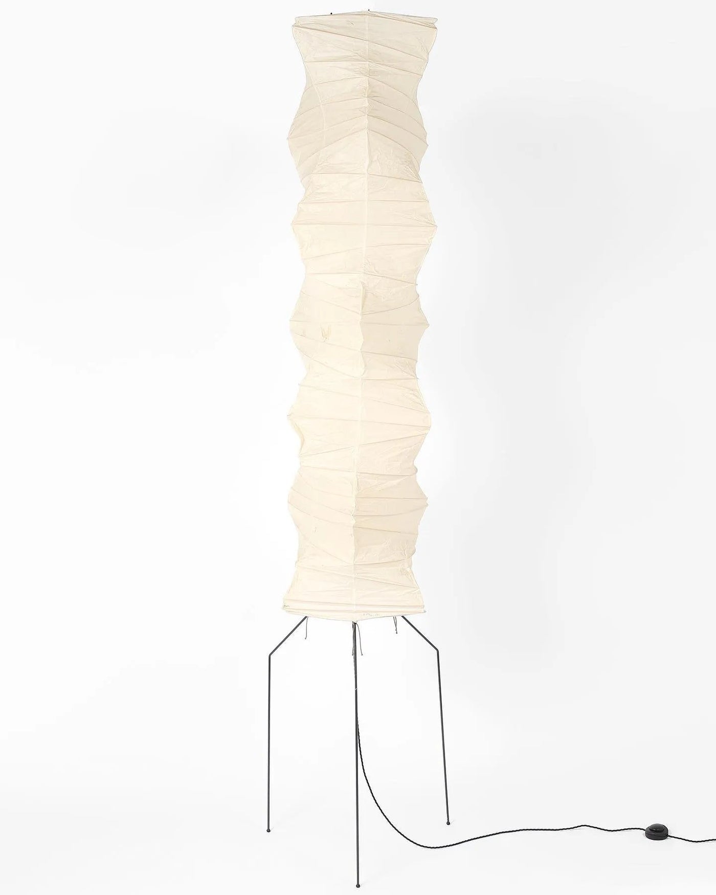 Rice Paper Floor Lamp – Minimalist Soft Glow Lighting for a Tranquil Ambience