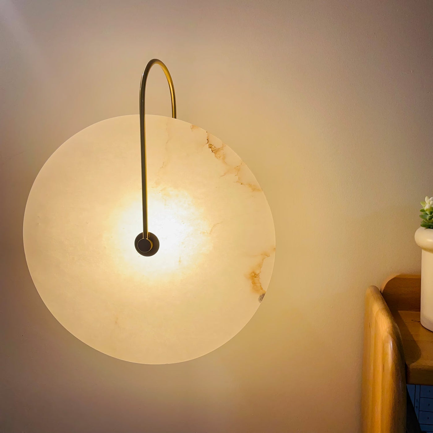 LumiAlbâtre | Natural Alabaster Wall Lamp with LED Technology