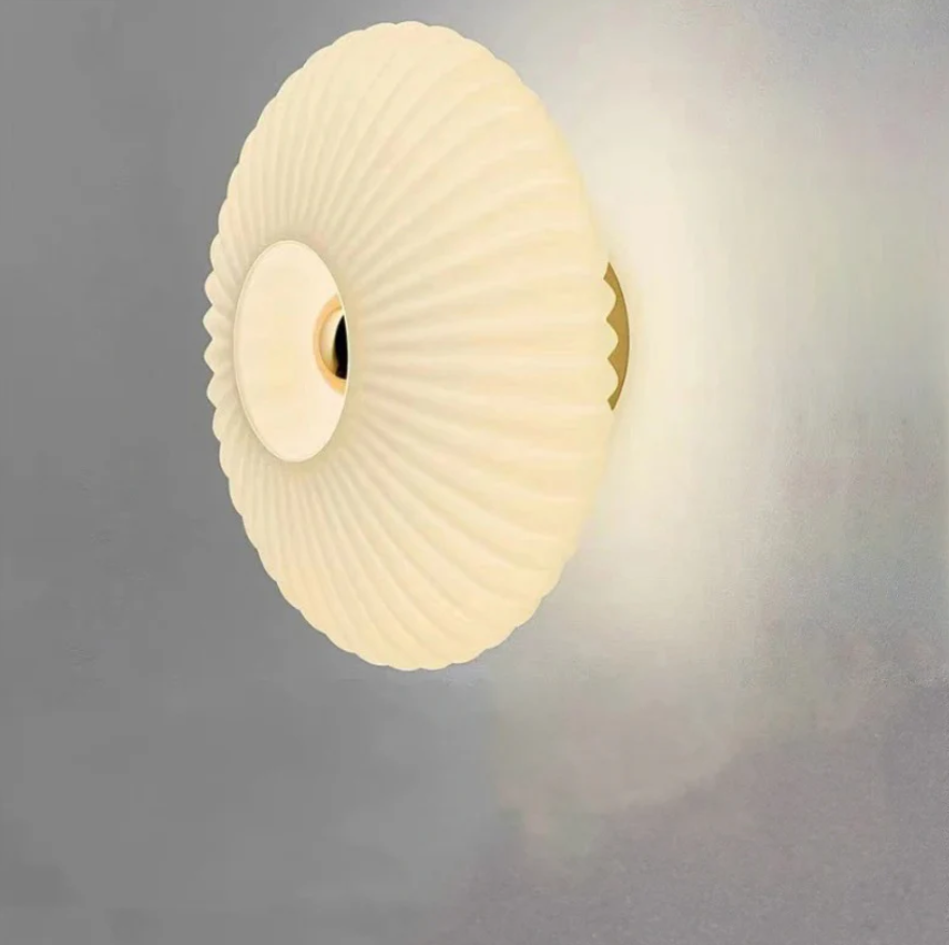 LumiVerre – Elegant Glass Wall Sconce for Warm, Inviting Ambiance