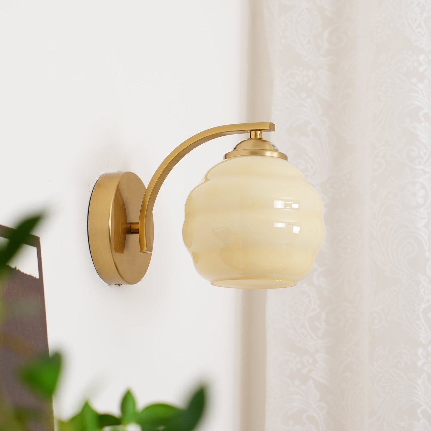 LumiRétro Lamp – Elegant Art Deco Design with Soft Warm Lighting