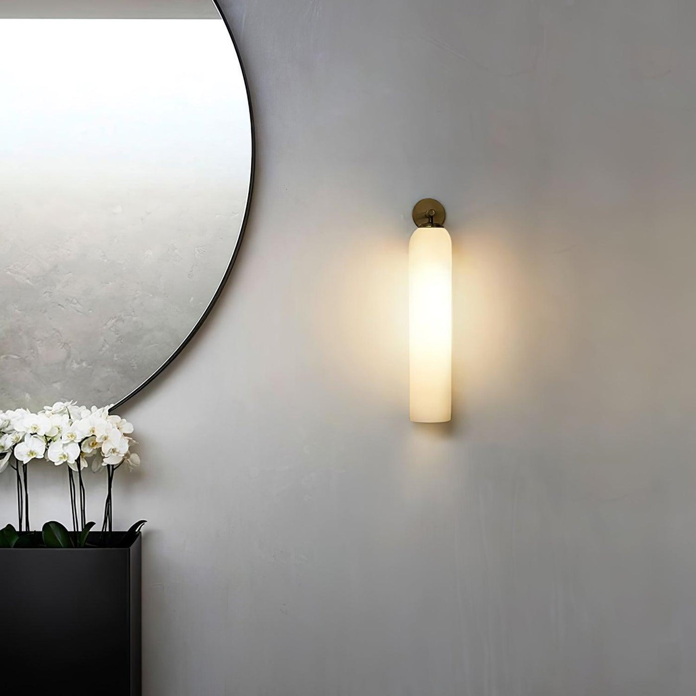 Art Glass Wall Sconce – Elegant Lighting for a Sophisticated Ambience