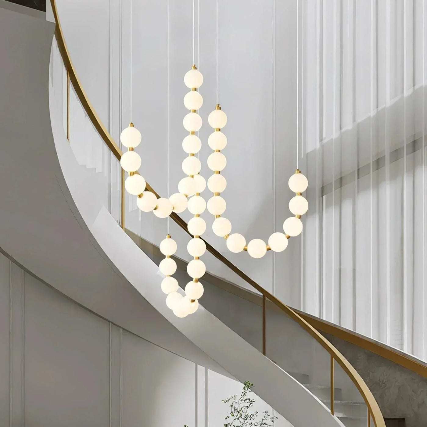 Luxury White Necklace Chandelier – Elegant Jewellery-Inspired Lighting