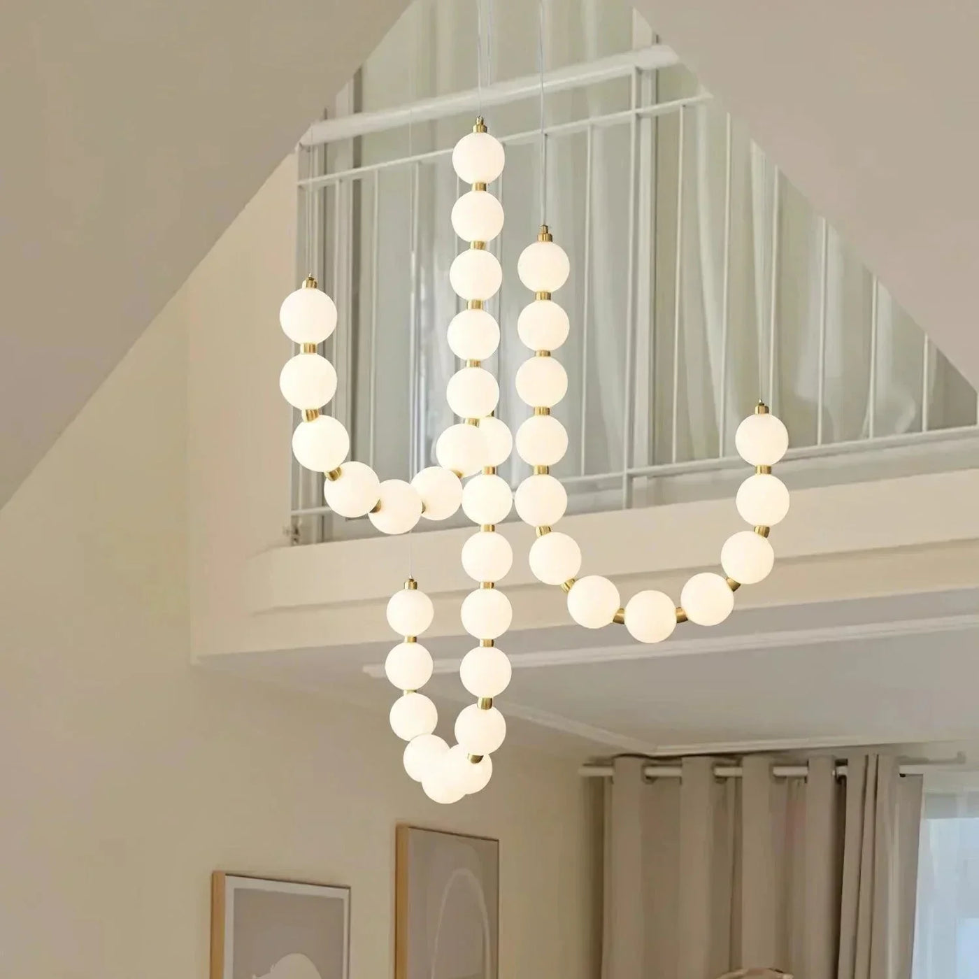 Luxury White Necklace Chandelier – Elegant Jewellery-Inspired Lighting