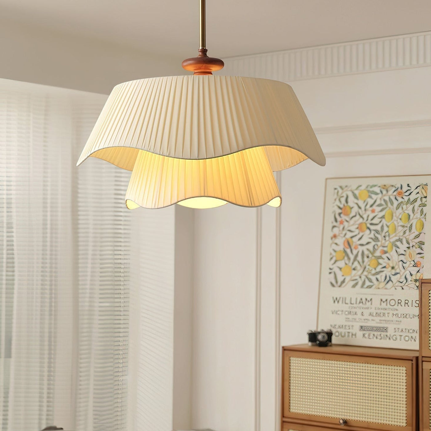 Bellevue Pendant Light – A Refined Blend of Style & Functionality