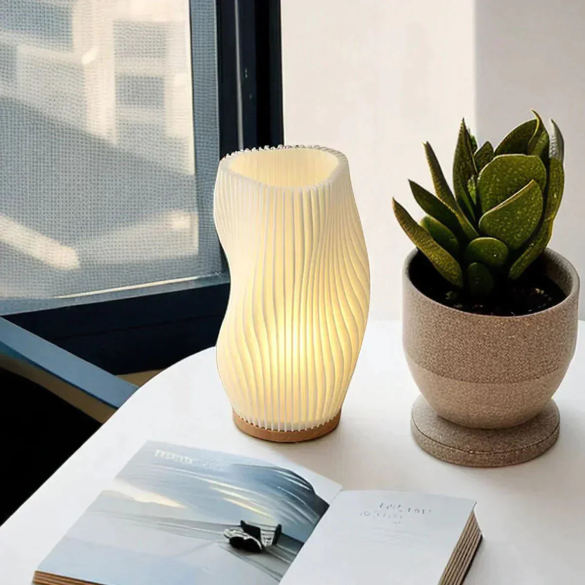 Serene Wavecrest Lamp – Modern Elegance with Adjustable Dimming & USB Power