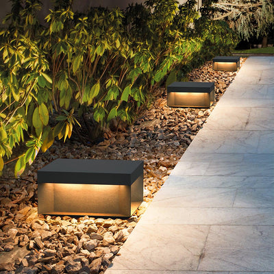 Solar Outdoor Post Light – Weatherproof LED Illumination for Any Landscape