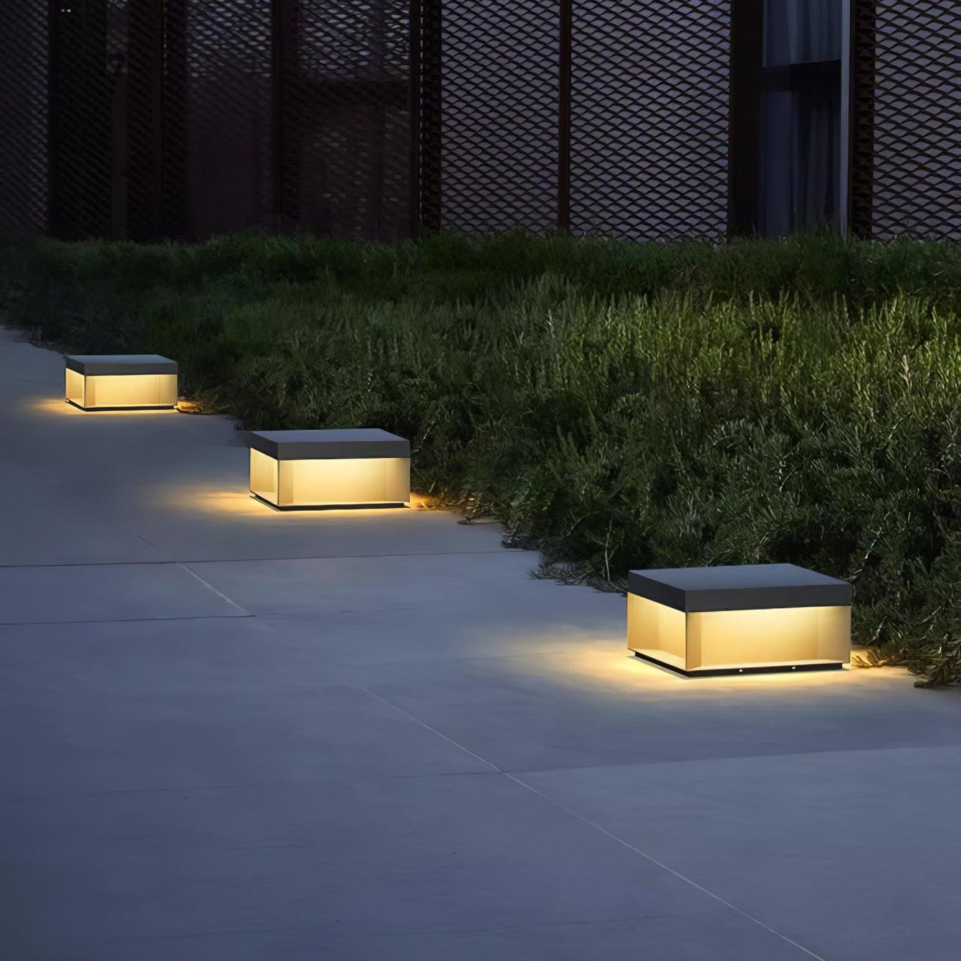 Solar Outdoor Post Light – Weatherproof LED Illumination for Any Landscape