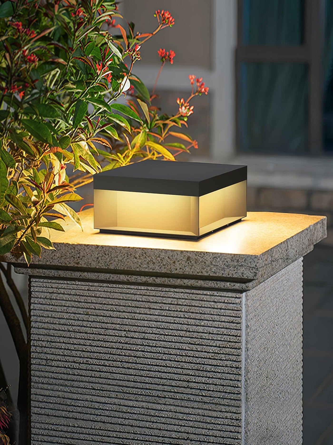 Solar Outdoor Post Light – Weatherproof LED Illumination for Any Landscape