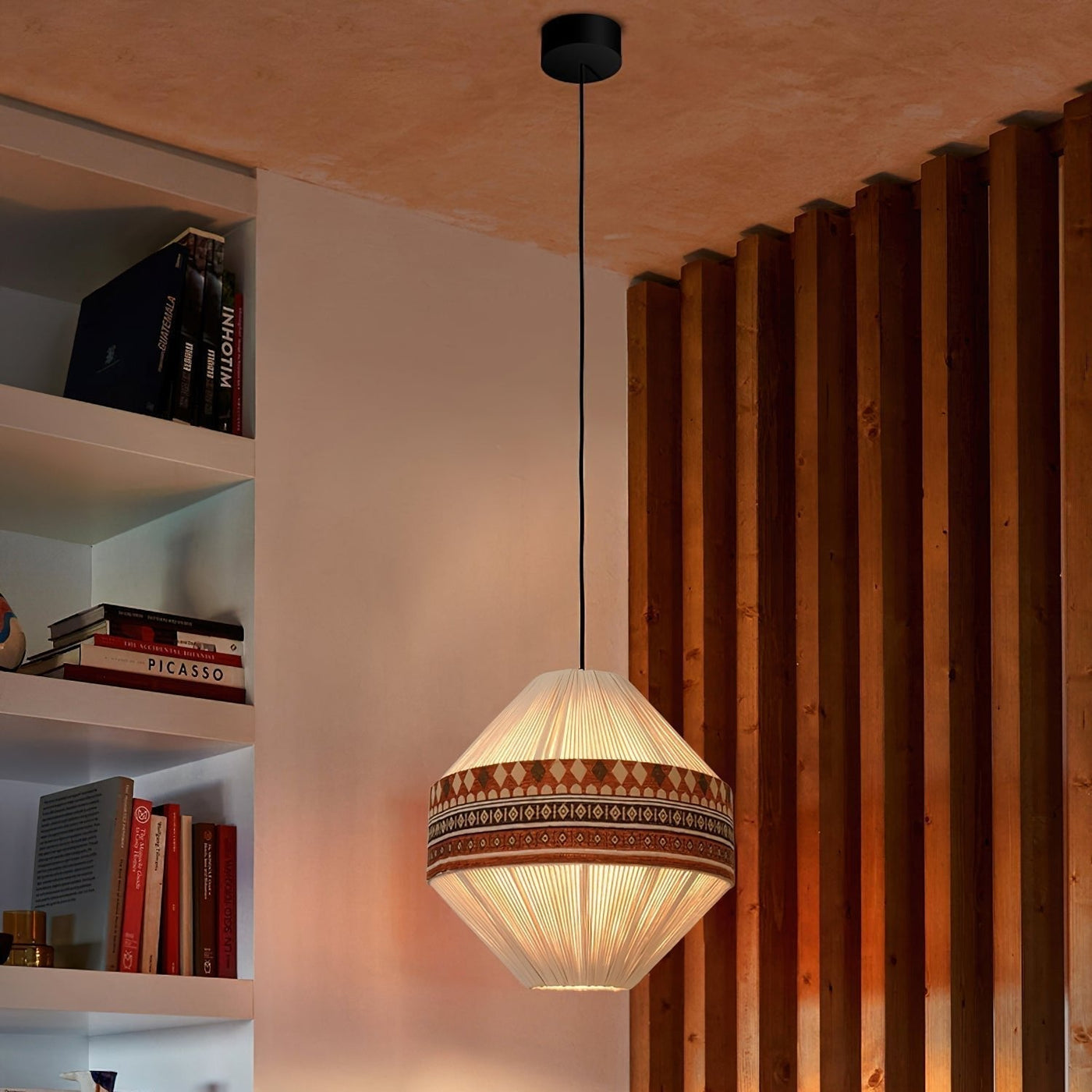 Bohemian Fringe Pendant Light – A Blend of Art and Elegance