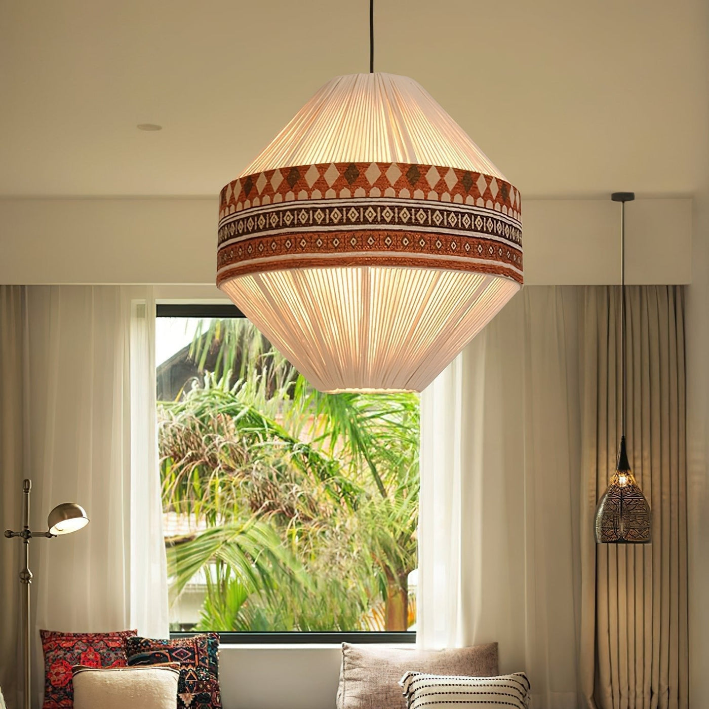 Bohemian Fringe Pendant Light – A Blend of Art and Elegance