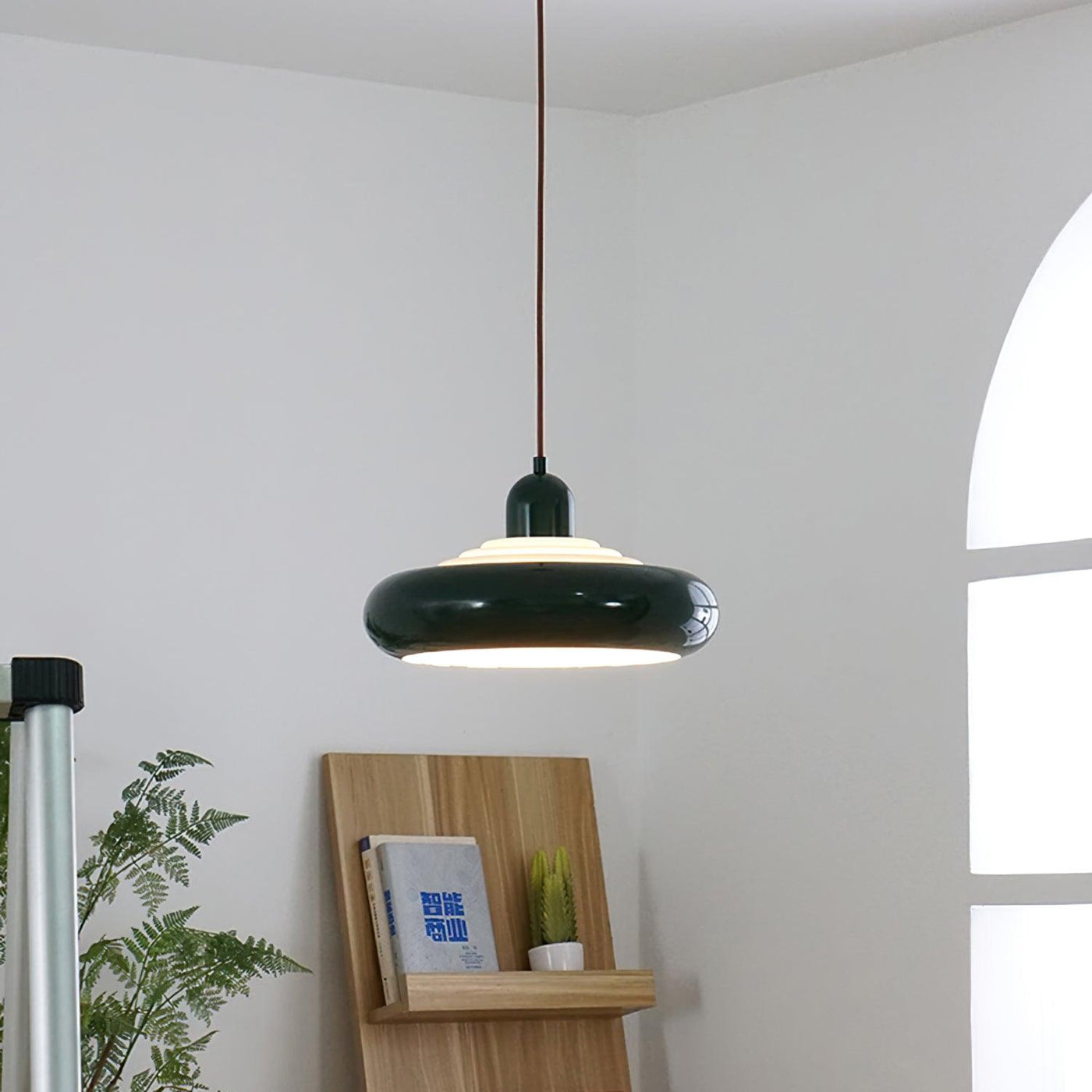 Cabras Pendant Light – A Statement of Timeless Elegance