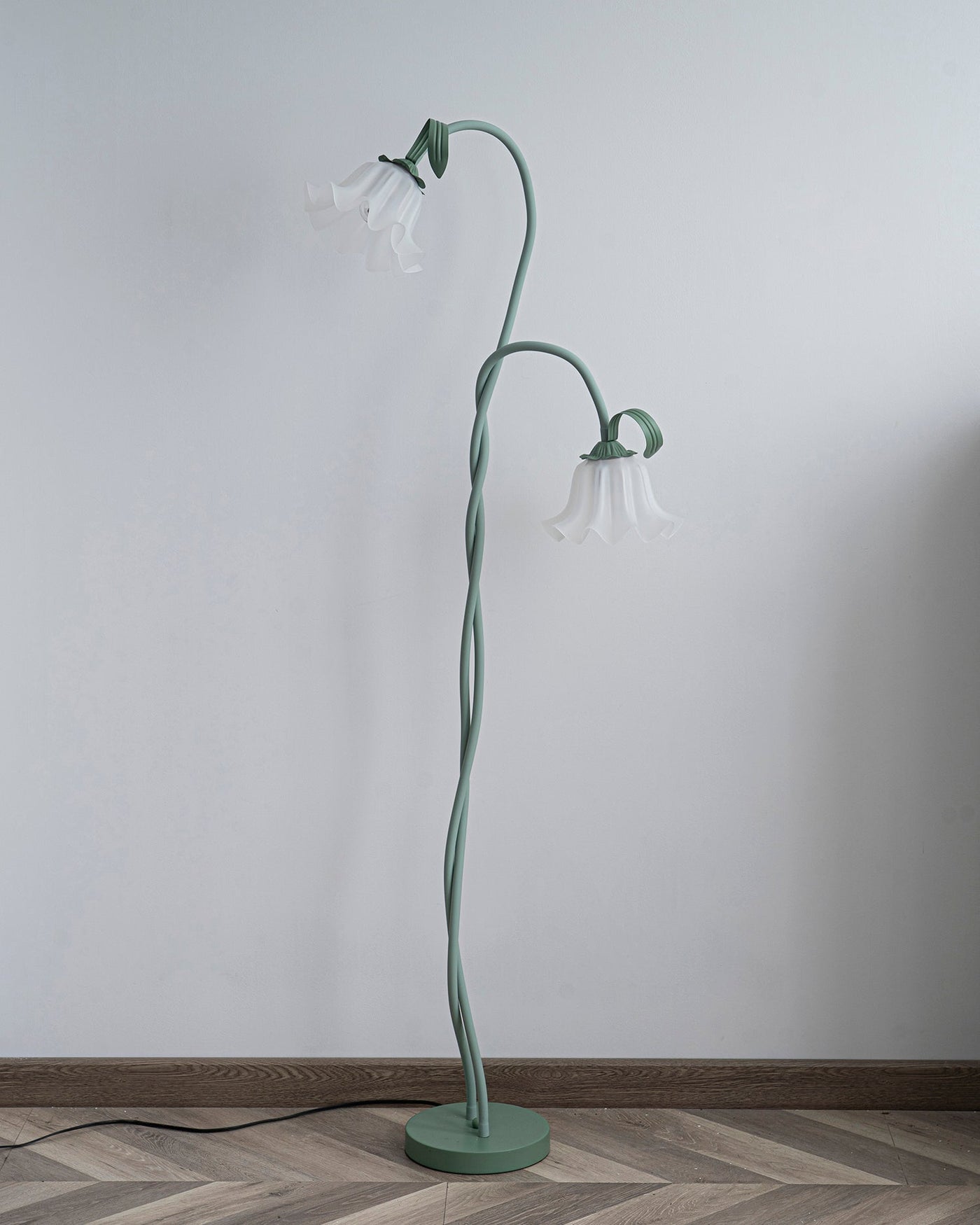 Calla Floor Lamp – Timeless Elegance with Delicate Floral Design