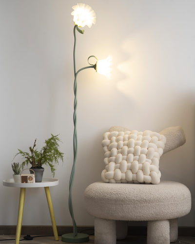 Calla Floor Lamp – Timeless Elegance with Delicate Floral Design