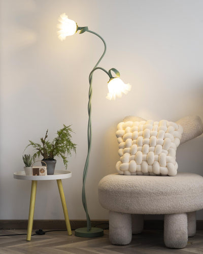 Calla Floor Lamp – Timeless Elegance with Delicate Floral Design