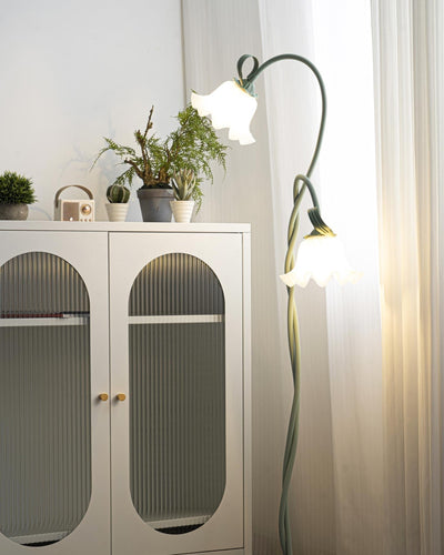 Calla Flowers Floor Lamp – Elegant LED Standing Light with Floral Design