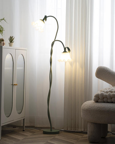 Calla Floor Lamp – Timeless Elegance with Delicate Floral Design