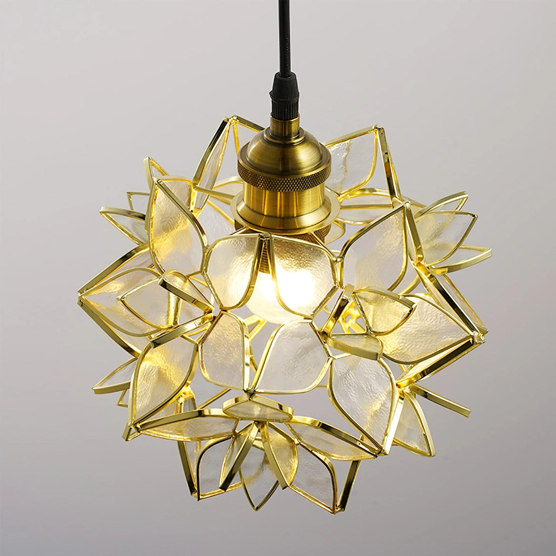Capiz Shell Pendant Light – Handcrafted Elegance with Natural Translucence